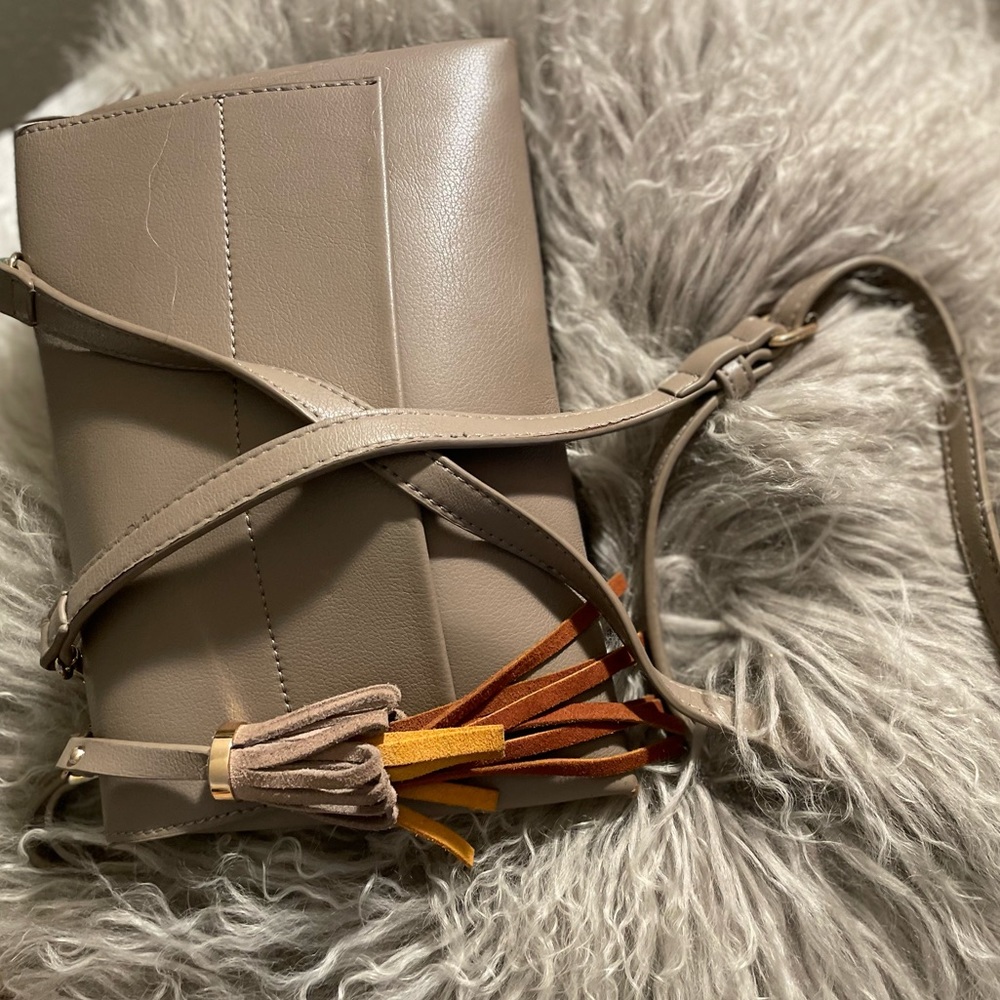Multi pocket purse